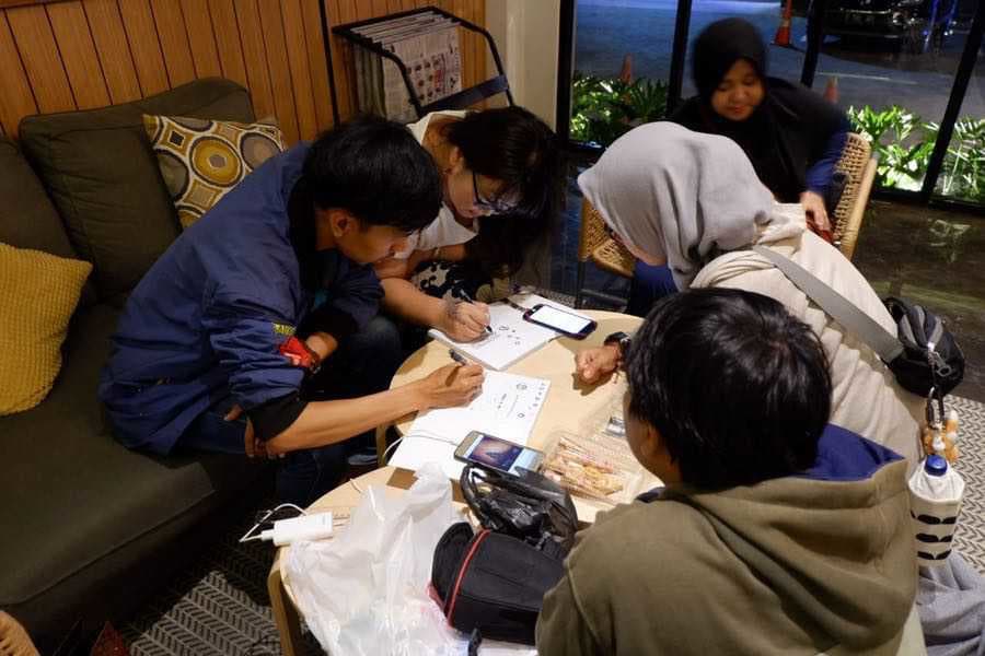 インドネシア　西ジャワ　クニンガン